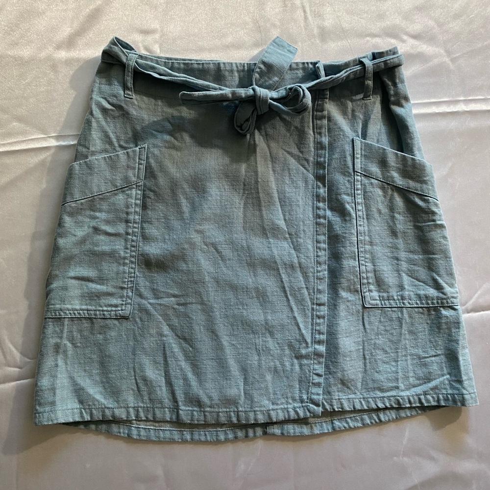 Women’s Gap Wrap-Around Skirt in XS